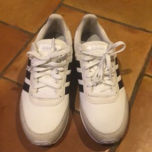 Adidas tennis shoes 9.5